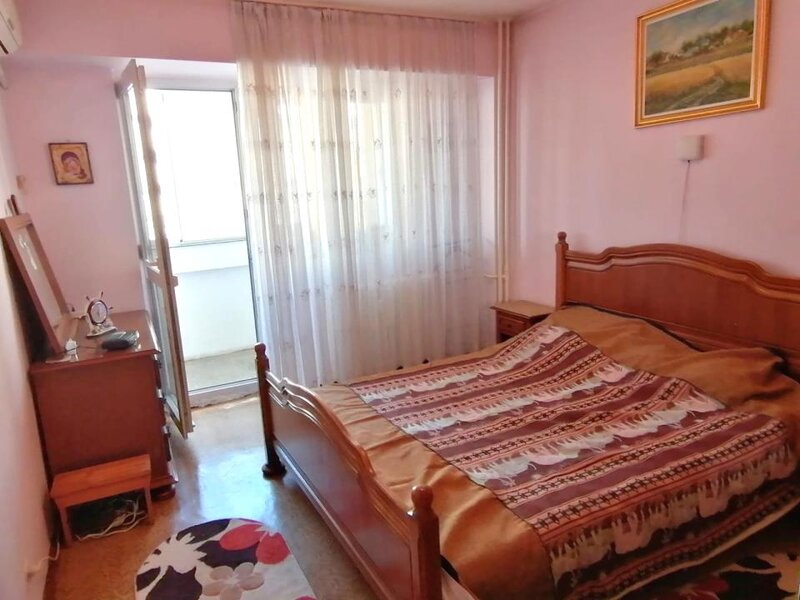 Rond Delfinului, Pantelimon, apartament 4 camere decomandat, vedere panoramica.